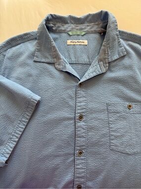 Tommy Bahama Light Blue Textured Short-Sleeve Button-Down Shirt. XXL